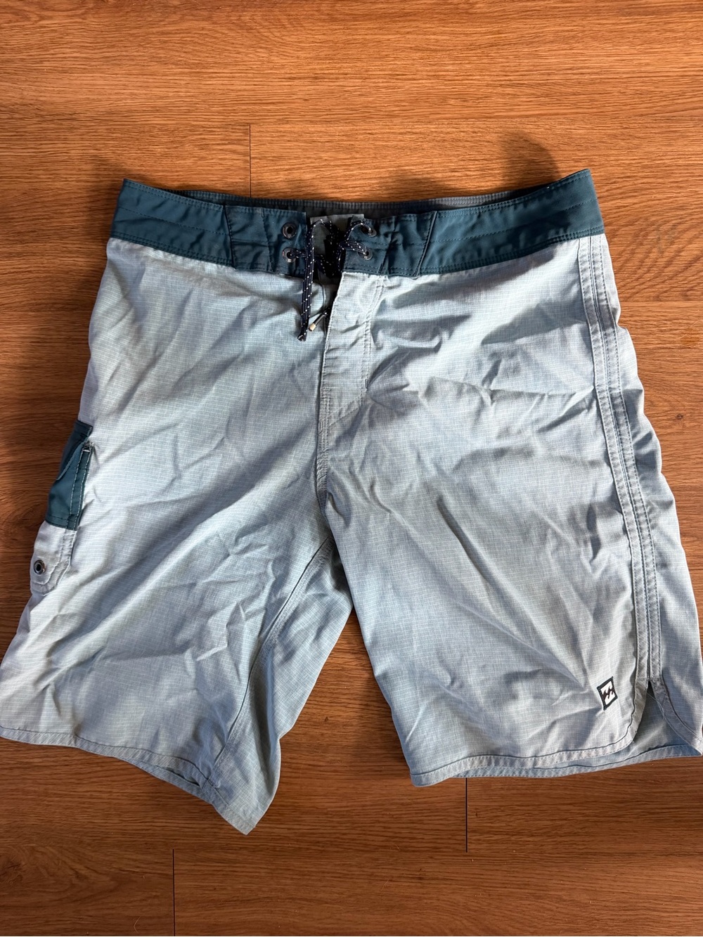 Billabong Men's Light Blue Swim Board Shorts with Dark Teal Waistband